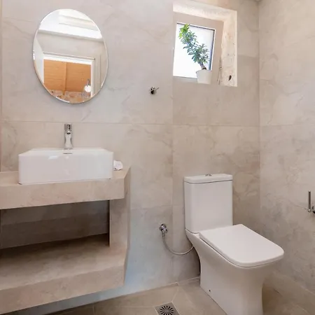 Spartia - Brand New Seaview Suites!! *