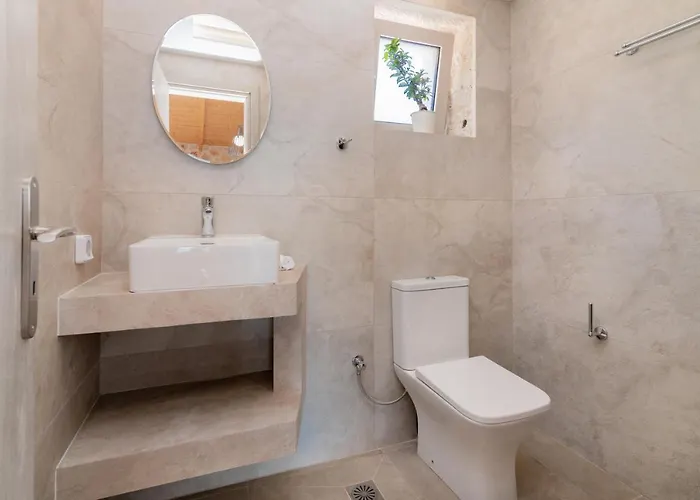 Spartia - Brand New Seaview Suites!! *